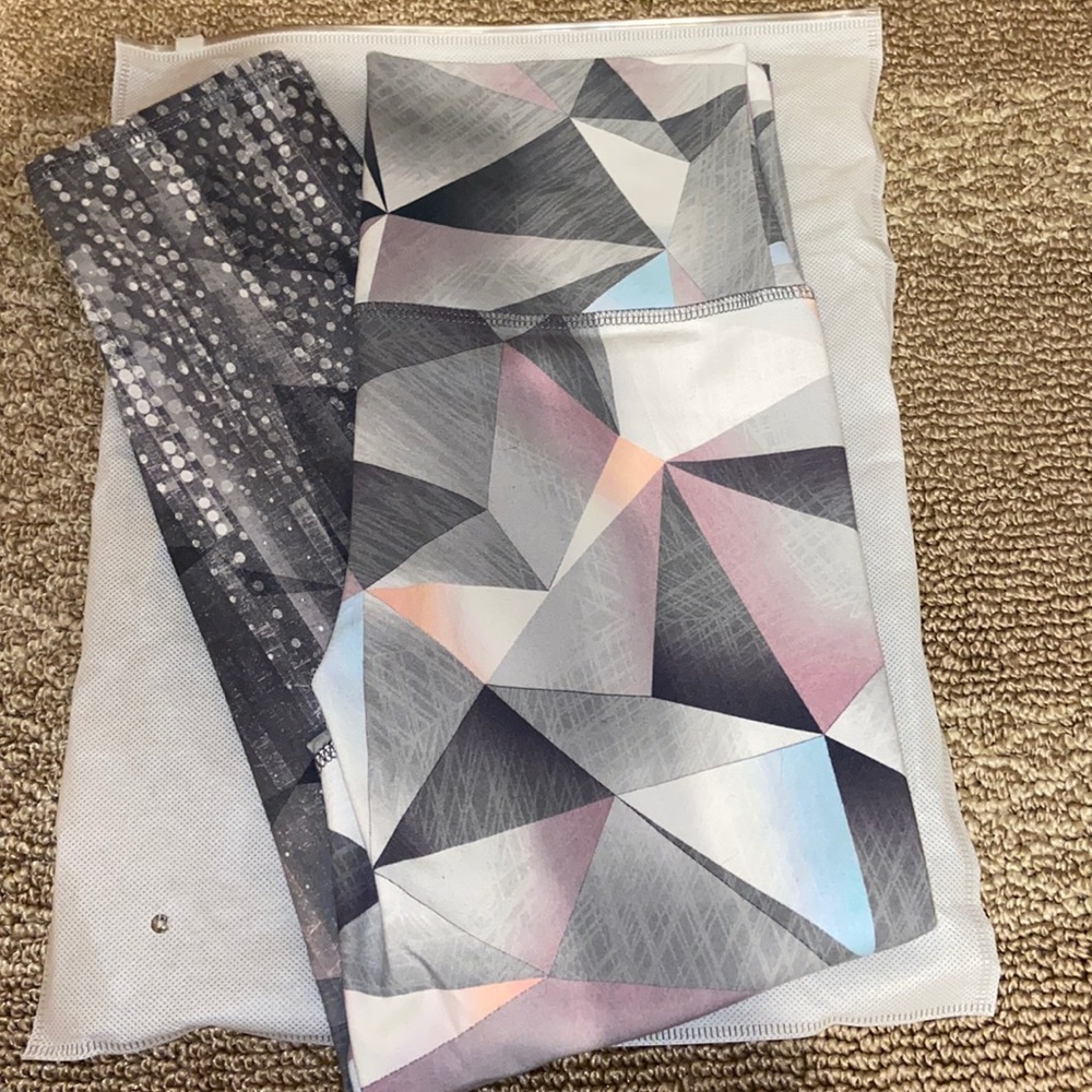 GREAT CONDITION Workout leggings/capris.